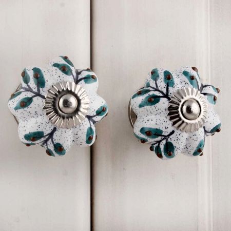 White Green Leaf Melon Knob